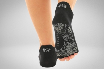 ellaste-open-toe-yoga-socks-featured