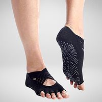 gaiam-grippy-studio-yoga-socks-featured