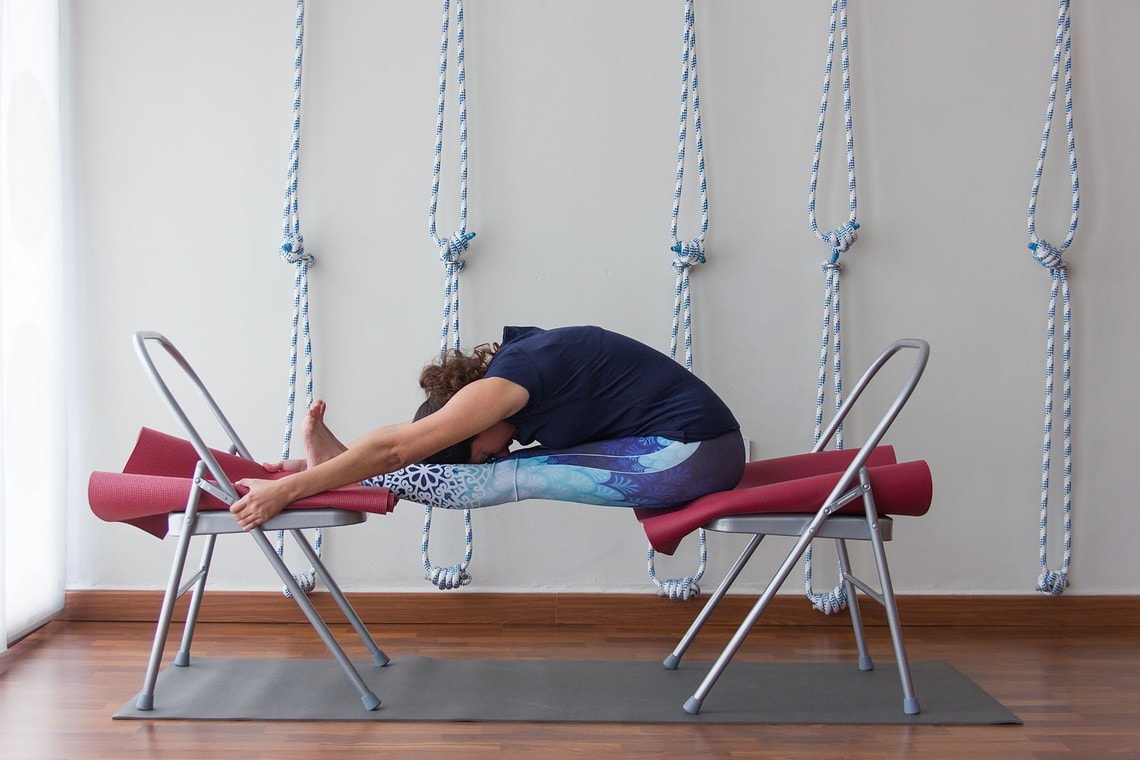 how-to-start-yoga-iyengar