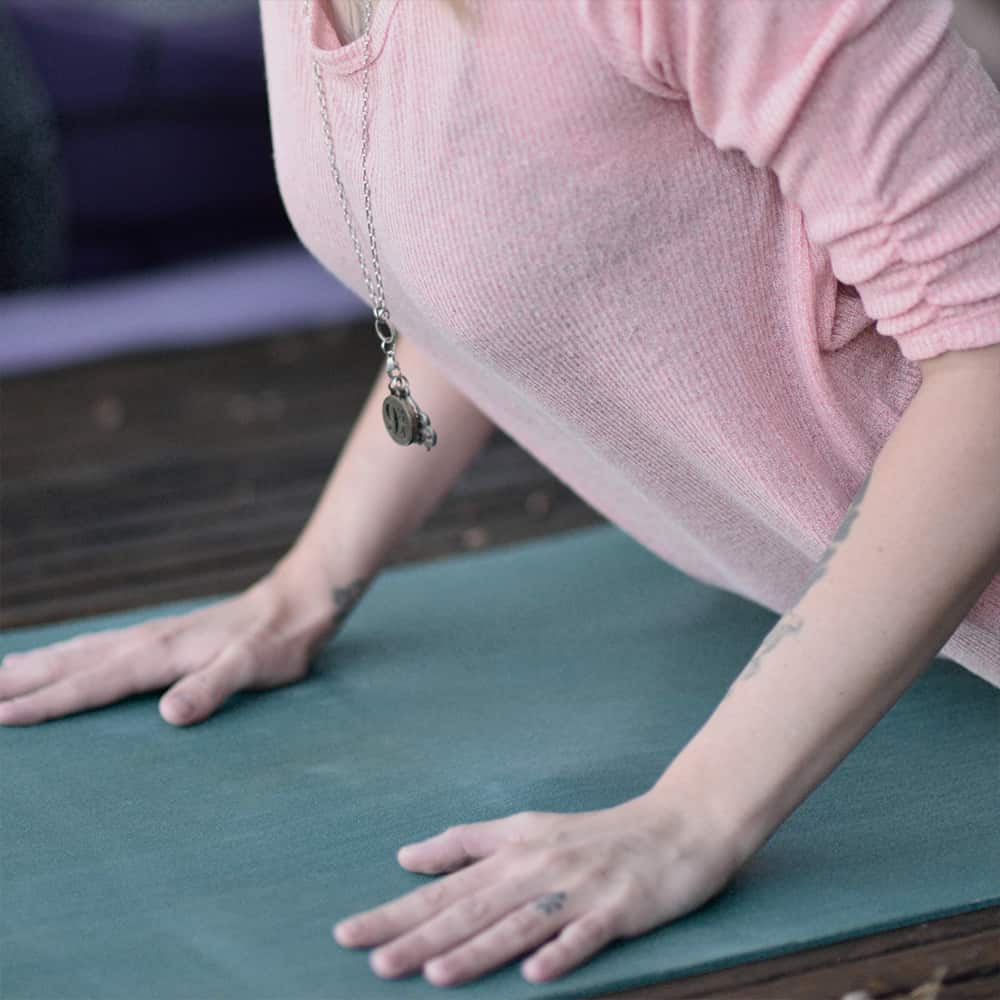 hugger-mugger-para-rubber-yoga-mat-comfort.jpg