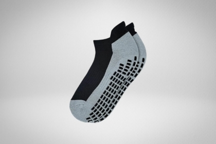 rative-super-grips-yoga-socks-featured